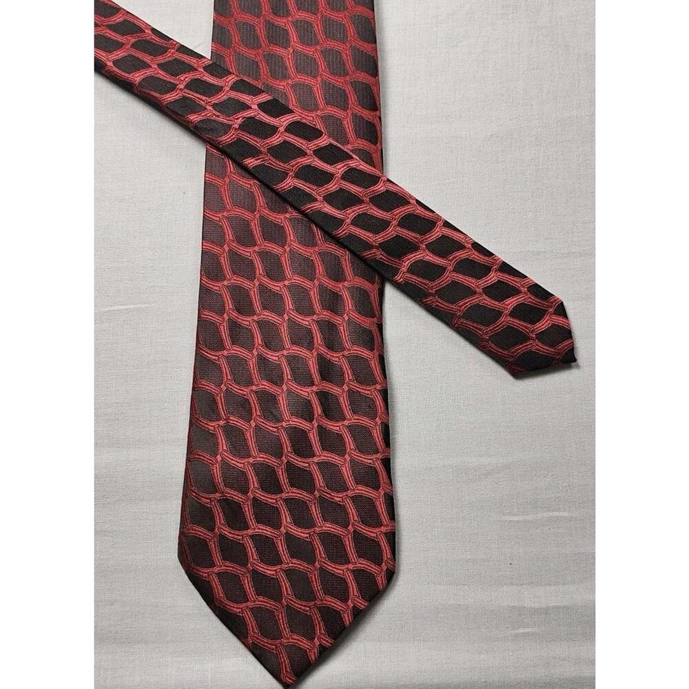 Giorgio Armani Men's Red And Black 100% Silk Tie